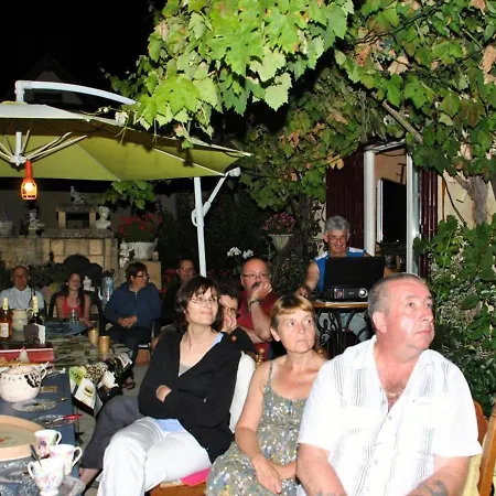 Charmante Maison En Dordogne Avec Jardin Et Cheminee - Fr-1-616-49 Feriehus