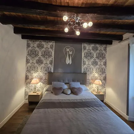 Charmante Maison En Dordogne Avec Jardin Et Cheminee - Fr-1-616-49